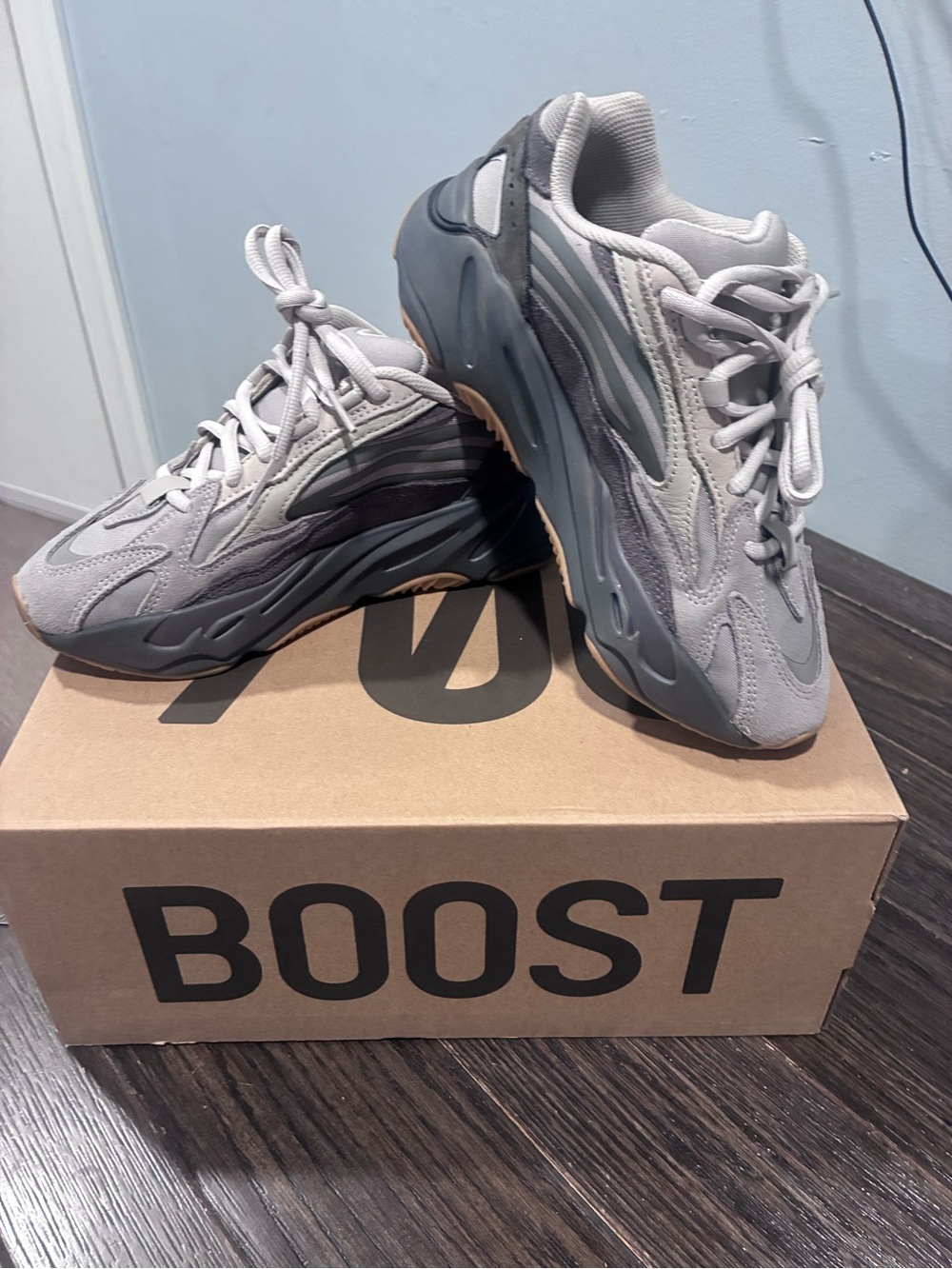 Boost 700 V2 Women’s Sneaker - Gray Use once only - Picture 3 of 4